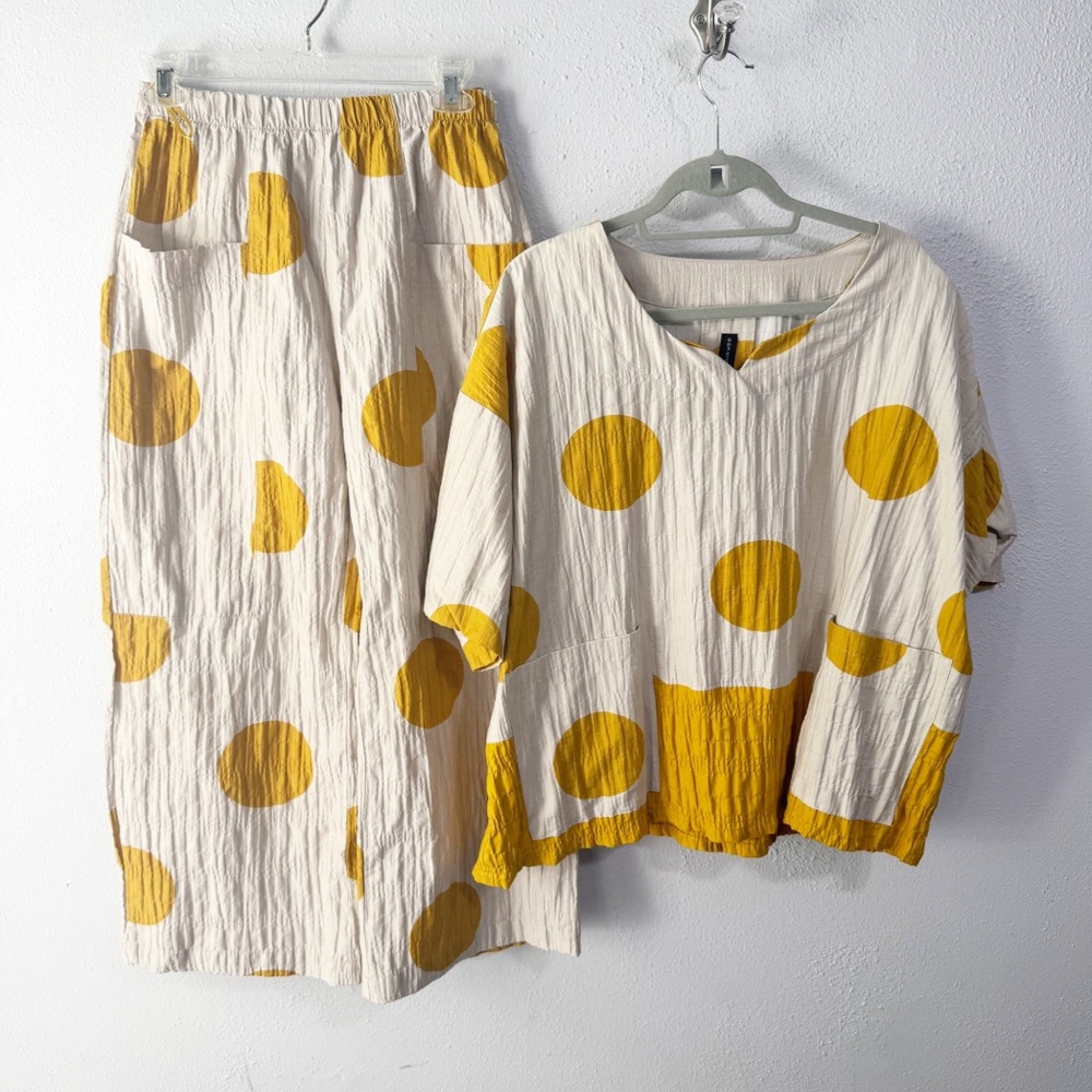 Gershon Bran Yellow Polka Dot Crop Top and wide leg pant top xl pant small